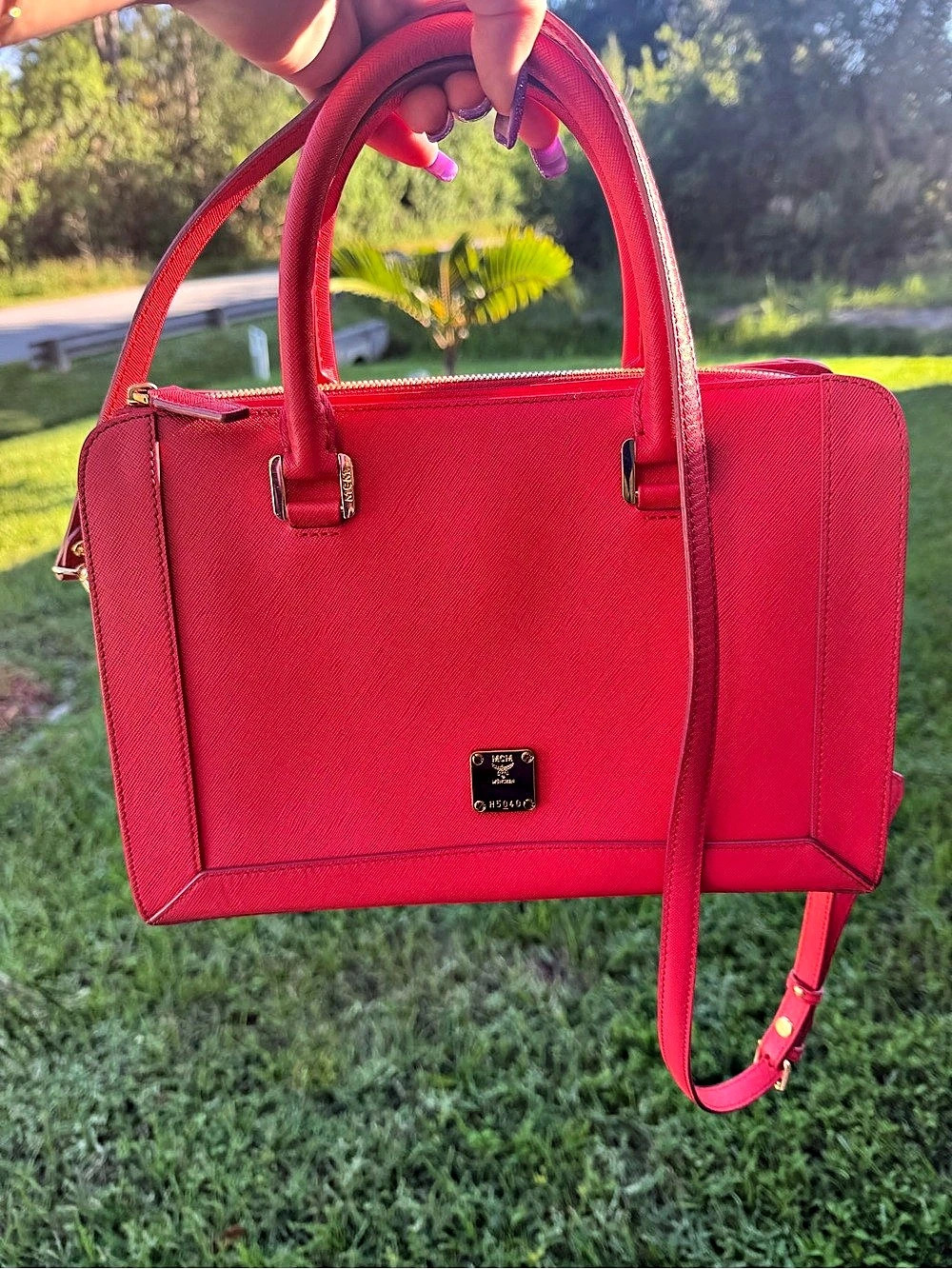 MCM Milano Saffiano Leather Two-Way with COA - Picture 3 of 12